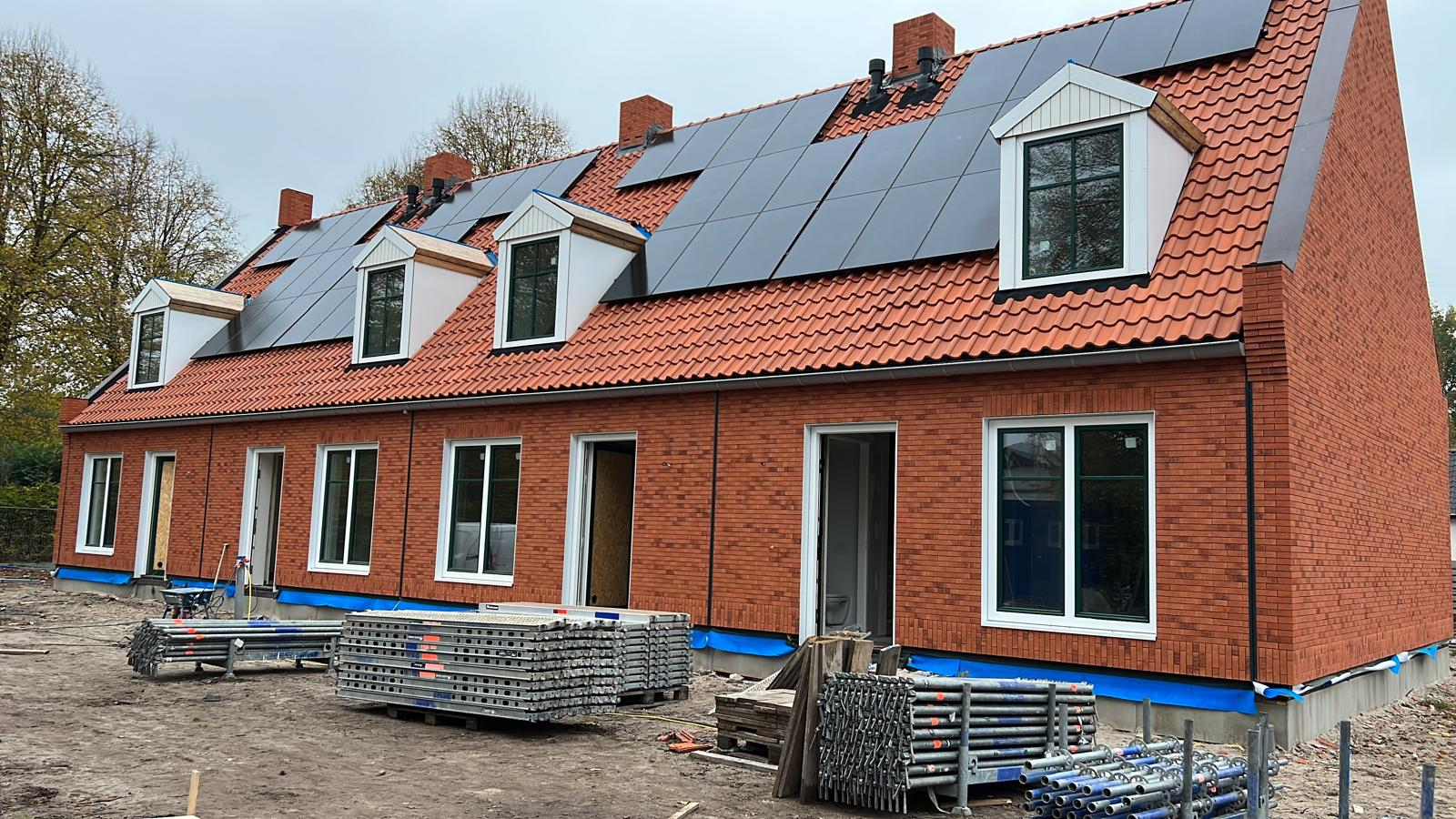 Nieuwbouw project met zonnepanelen